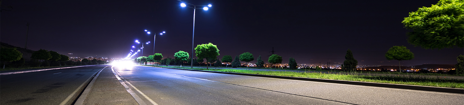 car driving in night